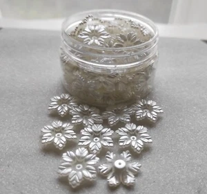 50-100 Acrílico Flores Perlas Nácar Blanco Crema 21x5mm Artesanía de Joyas - Imagen 1 de 7