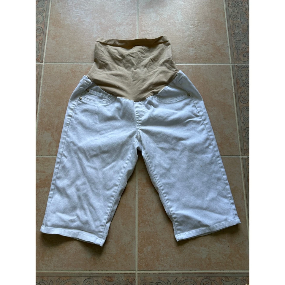 Celebrity Pink Maternity  capri  size M - Image 1 of 4