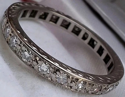 Anillo de vestido de novia de eternidad completa con racimo de diamantes de 0,60 quilates de oro blanco de 18 quilates talla O Foto 1 de 4