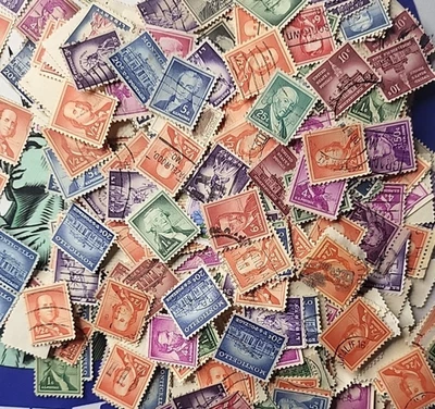 U.S - PRESIDENTIAL -VINTAGE - LOT OF STAMPS - SEVERAL HUNDRED STAMPS!!!! #51 - Image 1 of 4