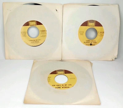 Vintage Vinyl Single Set Of 3 Stevie Wonder Motown Record Corporation 1970s - Image 1 of 4