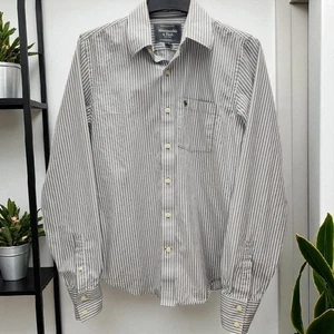 Abercrombie & Fitch Button Up Muscle Shirt Mens Medium Gray White Striped Casual - Picture 1 of 8