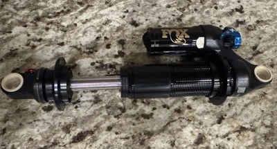 Amortiguador trasero Fox DHX F-S AM 230x60mm 2 posiciones SC50 RL60 - negro (nuevo) sin resorte Foto 1 de 4