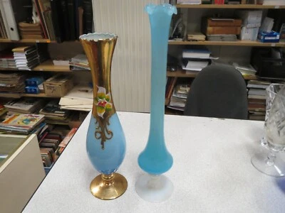 CA492 LOT DE 2 VASE ANCIEN EN OPALINE BLEU VINTAGE FLEURS - Photo 1/3