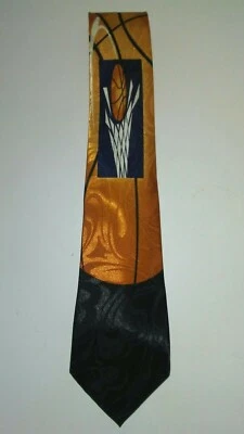 Corbata deportiva con gráfico de baloncesto hecha a mano Fratello Foto 1 de 4