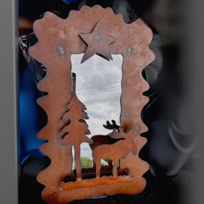 Espelho de parede floresta de alce rústico feito à mão arte de metal forjado primitivo 21”x13” - Imagem 1 de 4