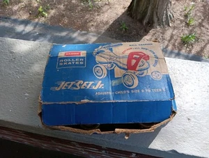 VINTAGE ROLLER SKATES GLOBE SKATE CORP ORIGINAL BOX - Picture 1 of 6