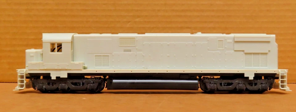 Stewart 6200 HO Undecorated Diesel ALCO Century 628 Powered Single Sand NIB - Image 1 of 4