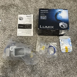 Panasonic DMW-MCTZ10 wasserdichtes Unterwasser Marine Gehäuse Lumix DMC-TZ10 offene Box - Bild 1 von 8