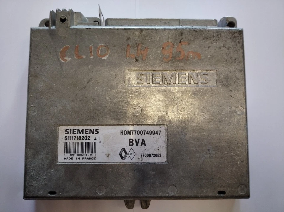 Centralina motore RENAULT CLIO I B/C57, 5/357 S111718202A NMZ3070 1.40 11316330 - Immagine 1 di 1