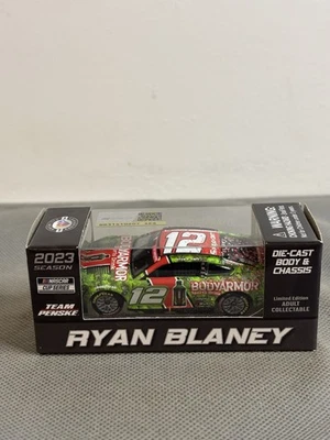Carrocería y chasis diecast Ryan Blaney 2023 BodyArmor Camo (Charlotte Win) 1/64 Foto 1 de 3