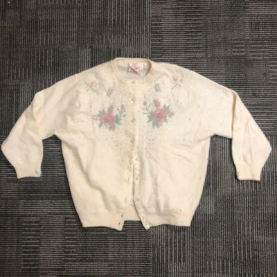 Cardigã suéter feminino vintage anos 50 Dayne Taylor 38 branco lã de cordeiro Hong Kong - Imagem 1 de 4