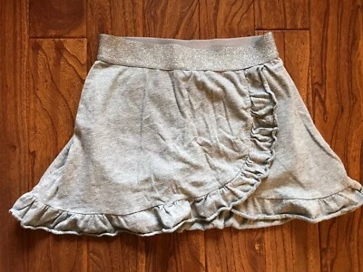 Falda Gap Kids Talla 10 Gris Plisada Con Base de Encaje Foto 1 de 4