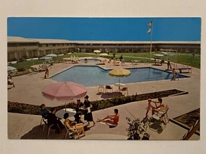 Vintage 60s Sacramento Inn Postcard California Hotel Motel Roadside America Pool - Picture 1 of 5