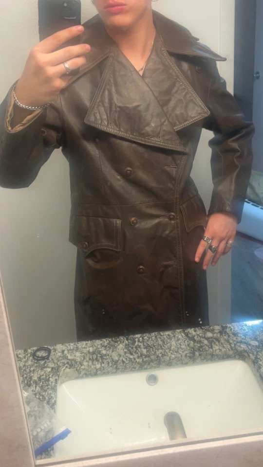 VINTAGE 60S MENS LEATHER TRENCH COAT - Image 1 of 4