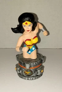 WONDER WOMAN Justice League of America Paperweight Mini Bust JLA DC Comics 4.5" - Picture 1 of 2