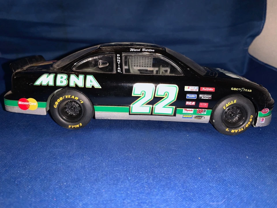 NASCAR DIECAST 1:24 Scale #22 Ward Barton MBNA Pontiac Grand Prix 1996 No Box - Image 1 of 4
