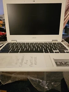 Acer Chromebook 11 CB3-131 White 11.6” For Parts Or Repair - Picture 1 of 2