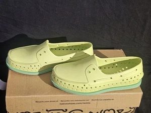 Native howard Sugarlite Boat Shoes Kids Size J1 Green Deck - Picture 1 of 6