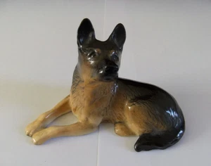 ORIGINAL BESWICK GERMAN SHEPHERD / ALSATION FIGURINE * NEW / MINT * - Picture 1 of 7