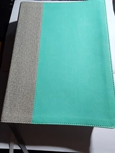 Lifeway Women's Bible, Christian Standard - Imitation Leather VG+ B7 - Bild 1 von 2