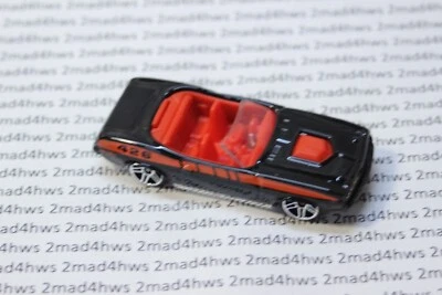 '03 Hot Wheels TARGET PAQUETE DÉCADAS 1900-2000 JUEGO DE HOJALATA '70 Plymouth Barracuda Foto 1 de 4