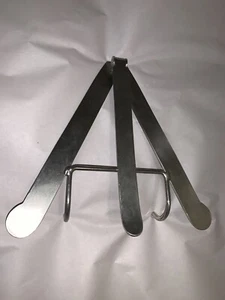 Metal Book Stand/Display Stand/Silver Toned 7.5” - Imagen 1 de 7