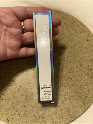 BECCA Light Shifter Brightening Concealer 0.11 fl oz New In Box - Image 1 of 4