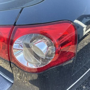 2006 to 2010 Volkswagen Passat Sedan Right Passenger RH Tail Light OEM L4512 DW - Picture 1 of 3