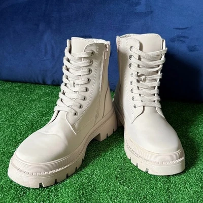 Justfab Women’s Tevos Lace-Up Chunky Heel Beige Sandstorm Combat Boots Size 10 - Image 1 of 4