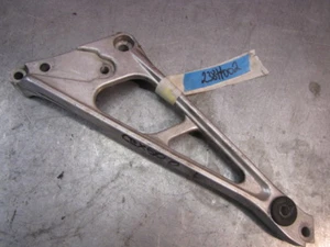 HONDA CBX550 CBX400 VOETSTEUNHOUDER STEP HOLDER LH  50700-MA6-000 - Bild 1 von 2