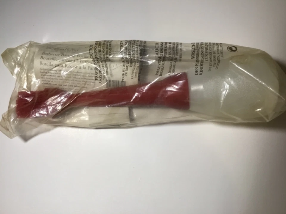 PAMPERED CHEF SILICONE BRUSH BBQ BASTING BOTTLE KITCHEN UTENSIL 2704 Grill Sauce - Image 1 of 1
