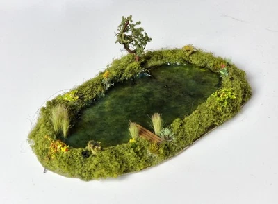 LITTLE WORLD WORKSHOP Easy Fit Pond For OO Gauge/009 Model Railways and Dolls Houses. Made and Painted