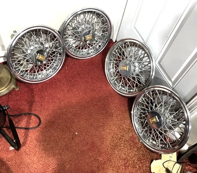 Four 1983-88 OLDSMOBILE CUTLASS 14" WIRE HUBCAP SET Original GM - Image 1 of 4