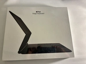 Apple MJQK3LL/A Magic Keyboard Case For iPad Pro 13"  A2974 - Picture 1 of 3