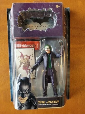 Figura de acción Mattel The Dark Knight The Heath Ledger Joker con evidencia nueva  Foto 1 de 2