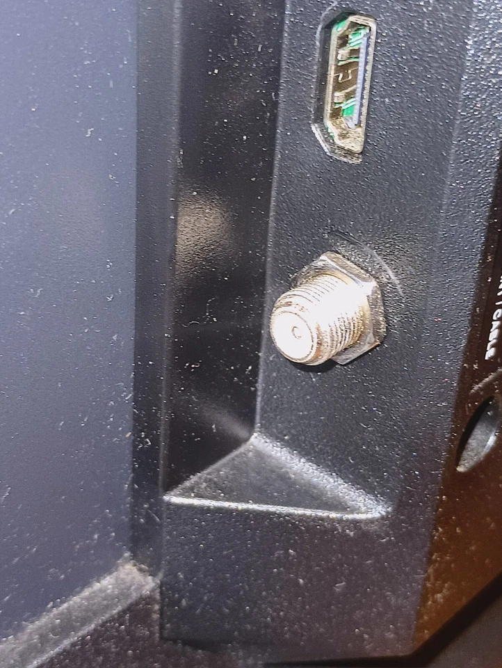 Insignia 32" Black LED HD flat screen TV (Non-working) Model #: NS-32D310NA21 - Image 1 of 4