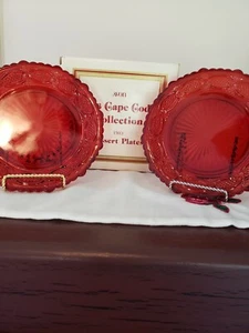 AVON 1876 CAPE COD COLLECTION SET OF 2 DESSERT PLATES~ W/ORIG.BOX~PRICE STICKER - Picture 1 of 12