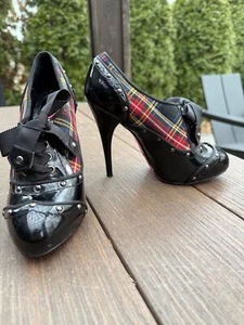 BETSEY JOHNSON KADINA PLAID OXFORD and BLACK PATENT LEATHER heels size 6 - Picture 1 of 10