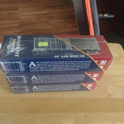 Branchline Blueprint 40' AAR boxcar 1410 Erie 3 pack - Image 1 of 2