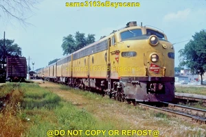 DUPLICATE SLIDE MILWAUKEE ROAD E9 33A MORNING HIAWATHA OCONOMOWOC WI 1969 - Picture 1 of 1