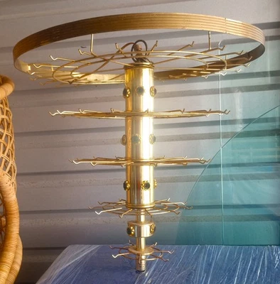 Marco de araña dorado brillante Mid Century de 5 niveles solo 19 luces 75 ganchos Foto 1 de 4