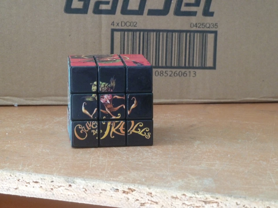 RUBIKS CUBE  ...TRES BON ETAT - Photo 1/1