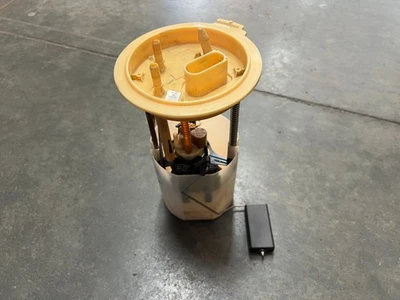 2010 2011 2012 Audi A3 TDI Fuel Pump Assembly OEM 9582 Foto 1 de 4