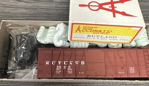 Accurail HO Kit #4105 40’ OB Box Wood Ends Rutland NIB - Picture 1 of 3