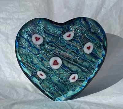 Pisapapeles escultura corazón independiente vidrio fundido dicroico día de San Valentín Foto 1 de 4