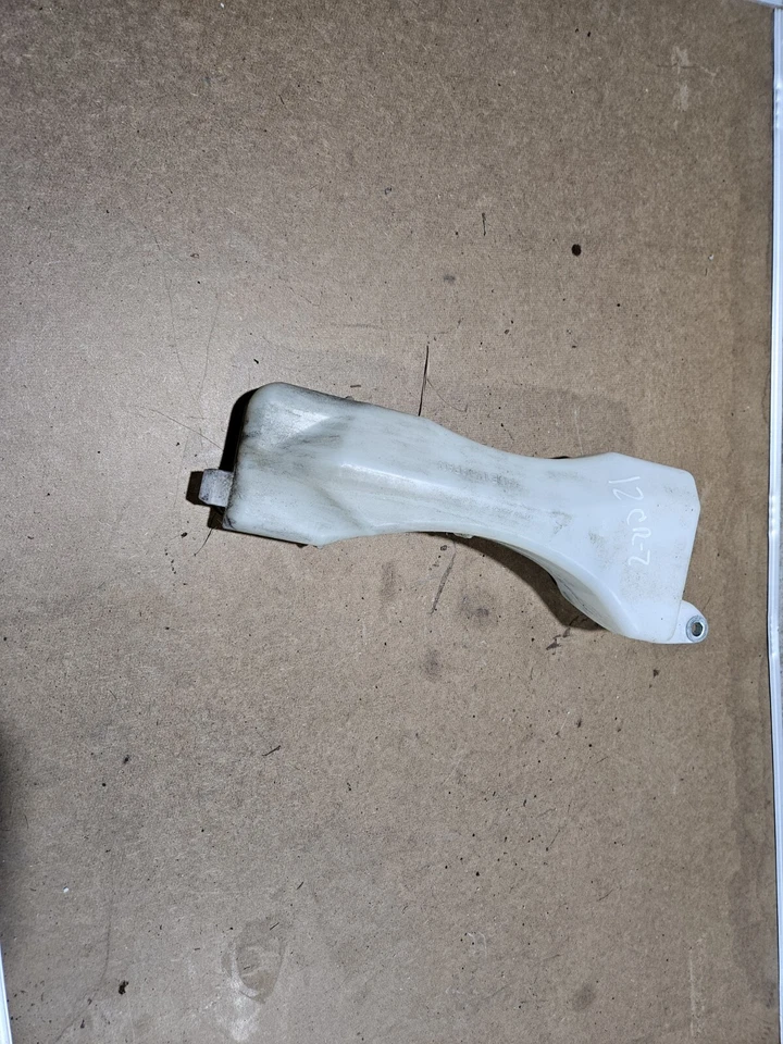 Honda CR-Z 2012, depósito de refrigerante  Foto 1 de 1