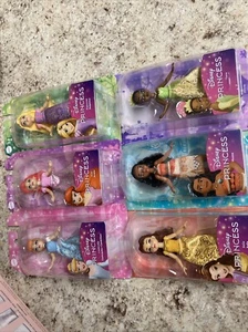 Disney Princess Mini Doll Set Of 6 3.5 Inch Sizes Ariel Tiana Belle Moana New - Picture 1 of 4