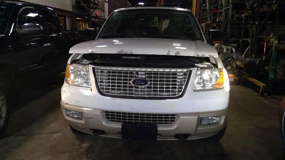 AC Compressor Fits 03-05 EXPEDITION 4241238 - Image 1 of 4