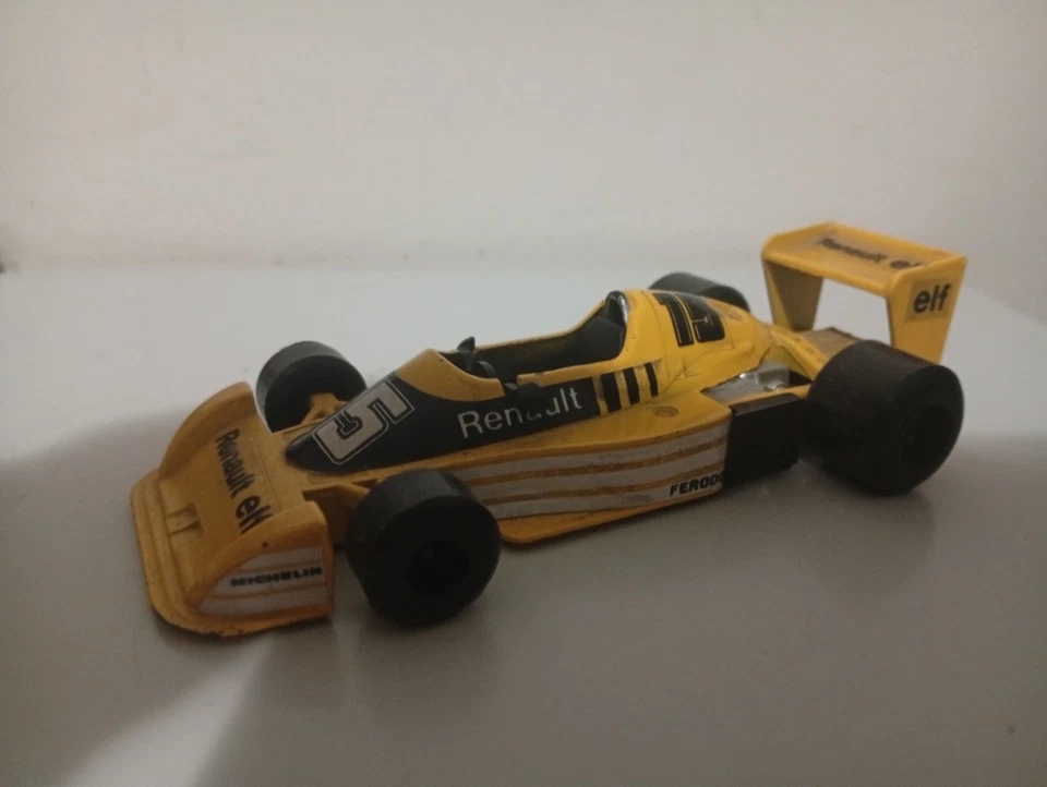 Renault RS01  POLISTIL 1/32 - Immagine 1 di 4